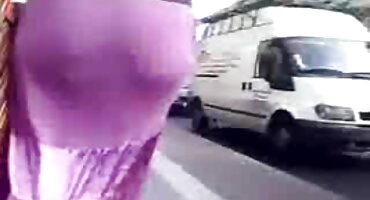 A coreana russa Tanechka foi beijada na bucetinha, filme pornô brasileirinho boca e cuzinho. Woodman não tem escolha.