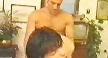 Hoje à noite o filmes da brasileirinhas gratis cara tem três buracos loiros à sua disposição.