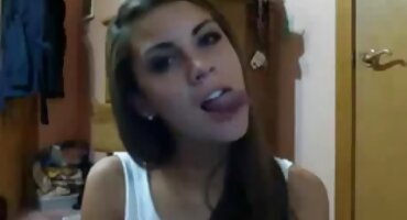 MILF vídeo de pornô as brasileirinhas fodendo com um jovem.