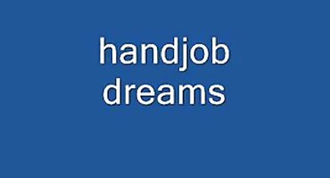 Garota esbelta mostrou um strip-tease legal vídeo pornô brasileirinho na rua e beijou o cavalheiro da casa