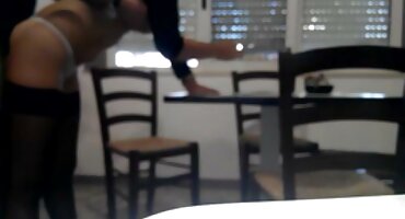 Estudante Ucraniana chupando calmamente um estranho quero ver vídeo pornô as brasileirinhas no compartimento do trem