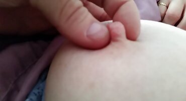 Morena de dezoito anos mal consegue andar no pau do primeiro sexo brasileirinhas gratis amante