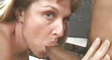 Ajudou uma vídeo pornô brasileirinho estudante gordinha com Peitos grandes a aliviar o estresse antes dos exames