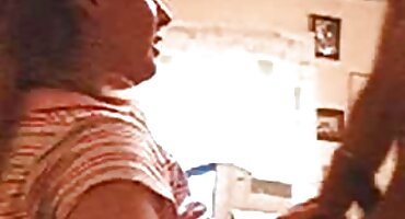 O cara botou a garota de boné Peludo de quatro e espasmou como vídeo pornô brasileirinha grátis uma cadela, sem tirar o calcanhar