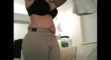 As meninas se divertem nadando na piscina e fodem videos gratis das brasileirinhas a buceta uma da outra