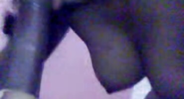 Fudida no problema da video de sexo as brasileirinhas buceta raspada na calcinha vermelha de pertinho