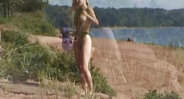 Para que a recepcionista madura do hotel não grite durante o Sexo, uma vídeo pornô das brasileirinhas mais gostosas convidada cruel colocou a calcinha na boca como uma mordaça