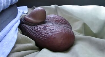 A loira desistiu do cara do console, para finalmente dar vídeo pornô brasileirinho uns amassos