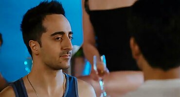 Uma verdadeira latina relacionada à Internet dormiu com seu segurança favorito quero ver vídeo pornô da brasileirinha