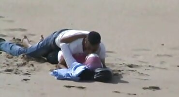 Irmã vídeo pornô mulher brasileirinha com Peitos grandes ajuda o irmão a se masturbar