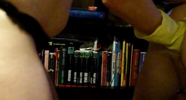 Garota russa com um par de beijos no meio da vídeo de pornografia as brasileirinhas noite