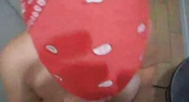 A jovem estudante Sabrina aprende diligentemente o básico vídeo pornô grátis brasileirinhas das Ciências Naturais beijando uma professora gostosa