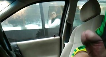 O cara queria tanto enganar a morena que a brazilerinha pono empurrou escada abaixo.