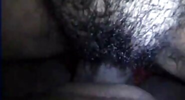 A garota do casting está menstruada, então a árvore bate na bunda filme pornô a casa das brasileirinhas dela sem dó!